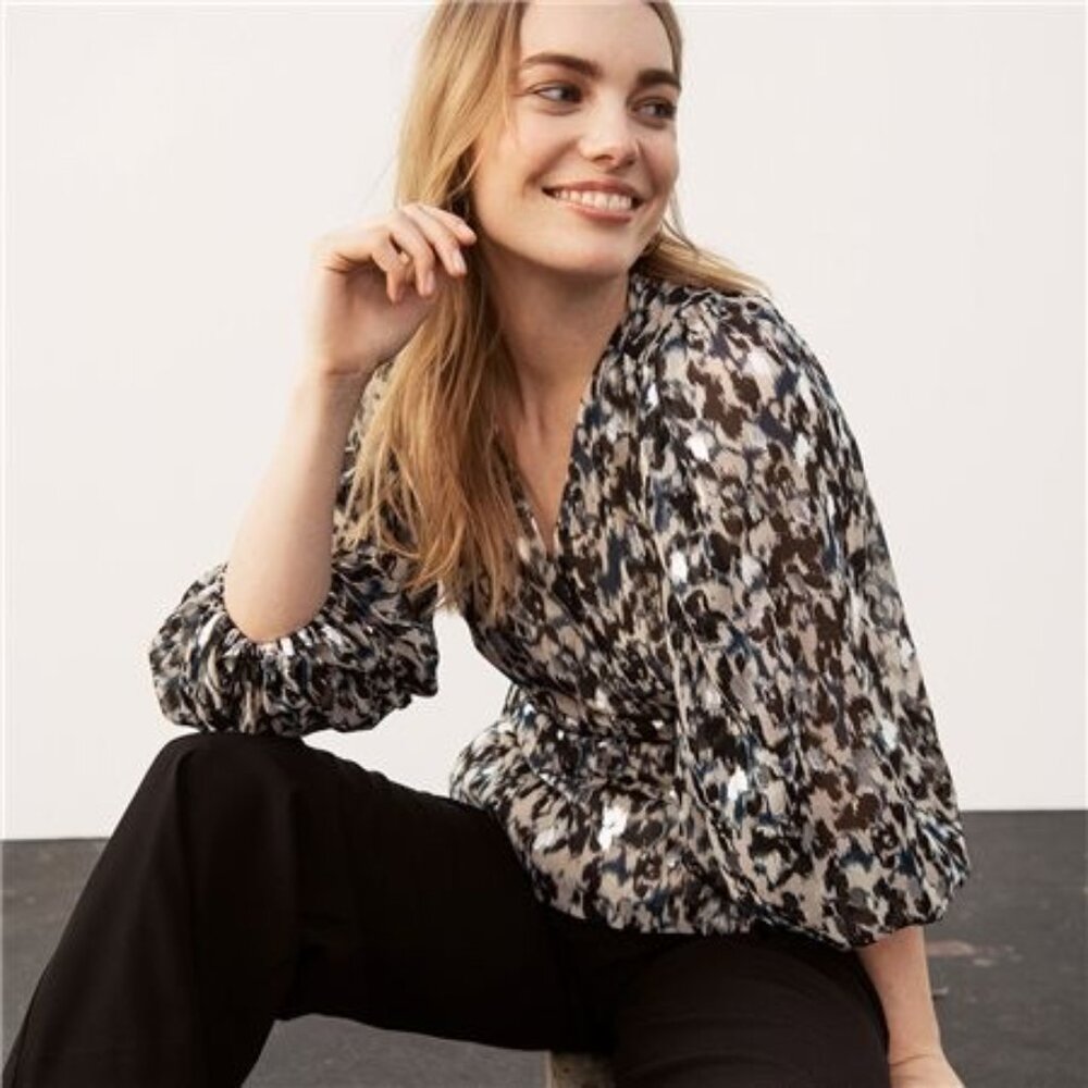 PART TWO REGULAR SLIM FIT BLOUSE -TEXTURE PRINT SILVER SZ 42 L